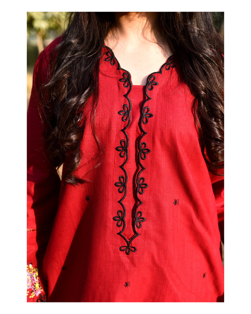AMÈLORE Women’s 2-Piece Mehroon Jacquard Khaddar Suit – Embroidered