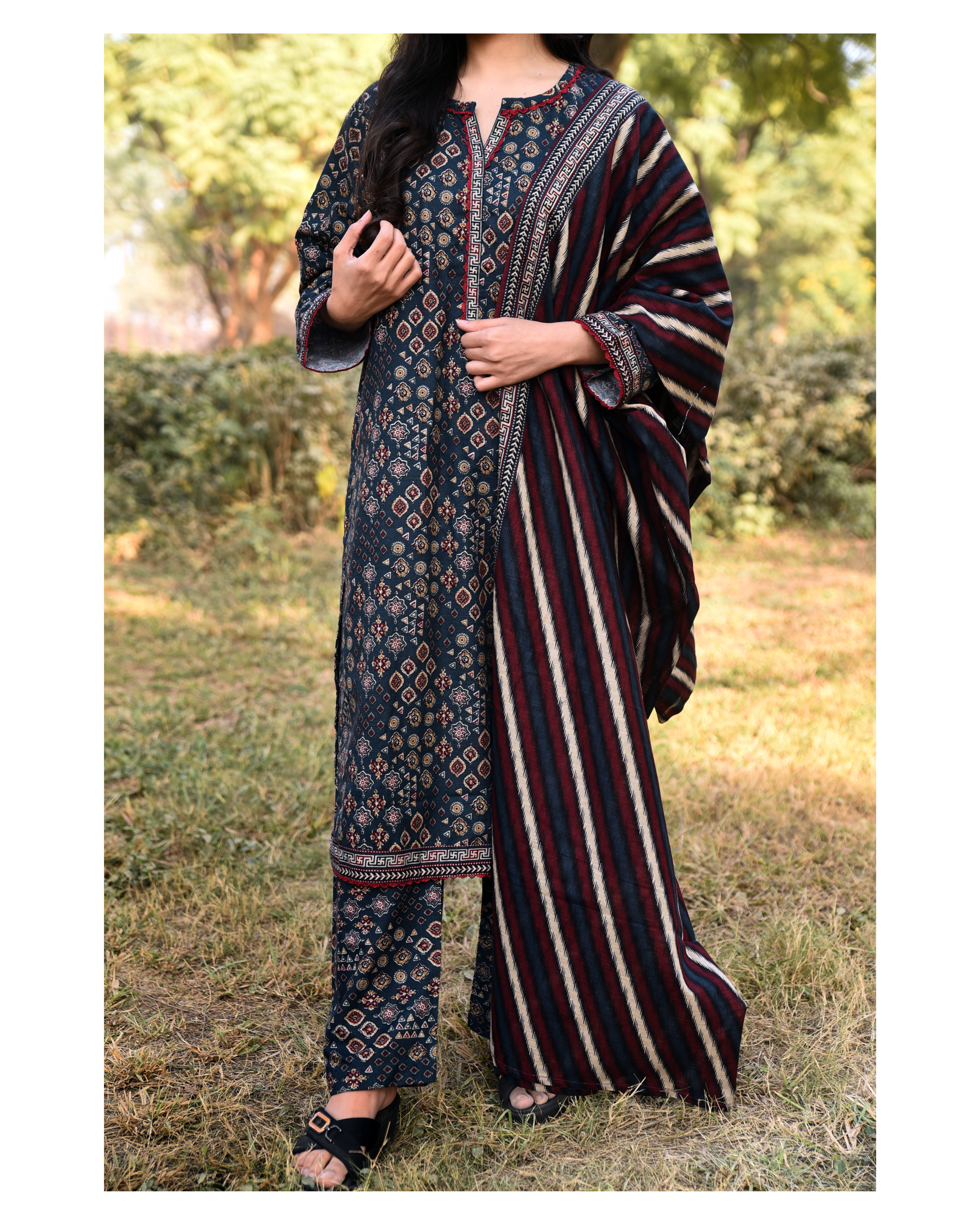 AMÈLORE Women’s 3-Piece Zinc Khaddar Suit – Soft Winter Classic Elegance