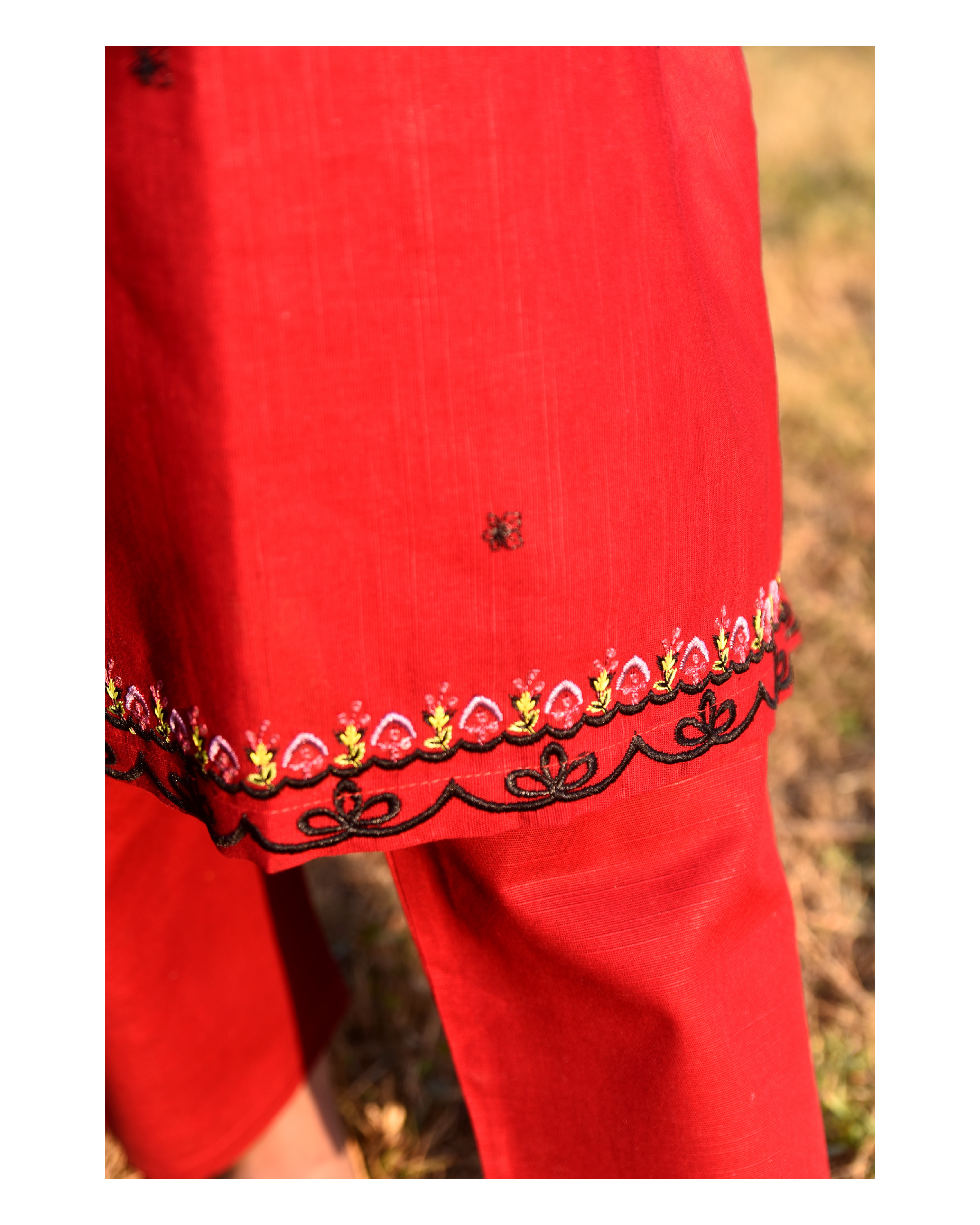 AMÈLORE Women’s 2-Piece Mehroon Jacquard Khaddar Suit – Embroidered