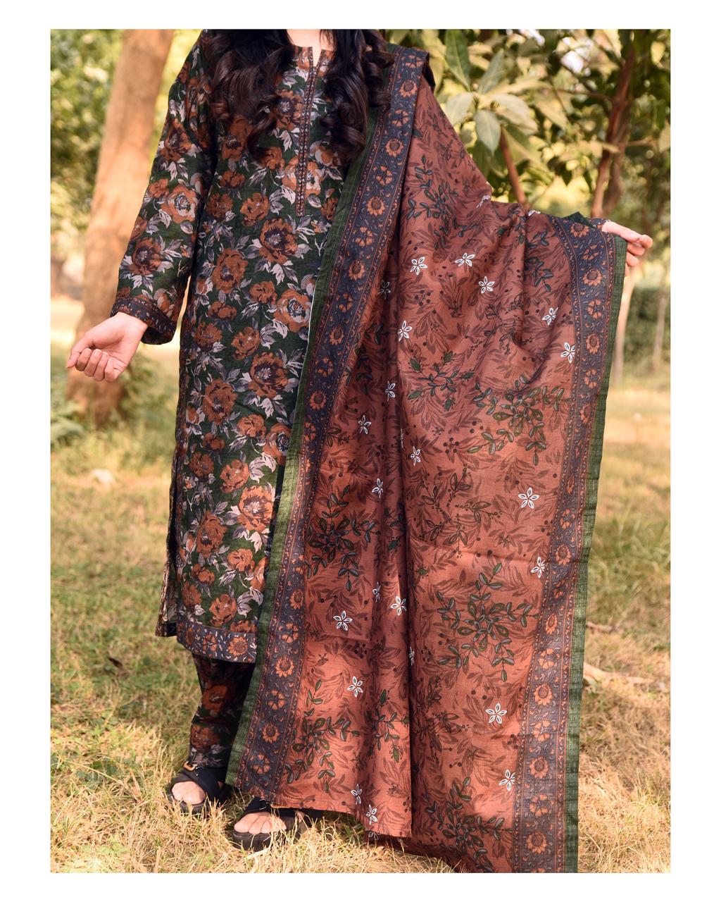 AMÈLORE Women’s 3-Piece Brown Khaddar Suit – Embroidered Winter Classic