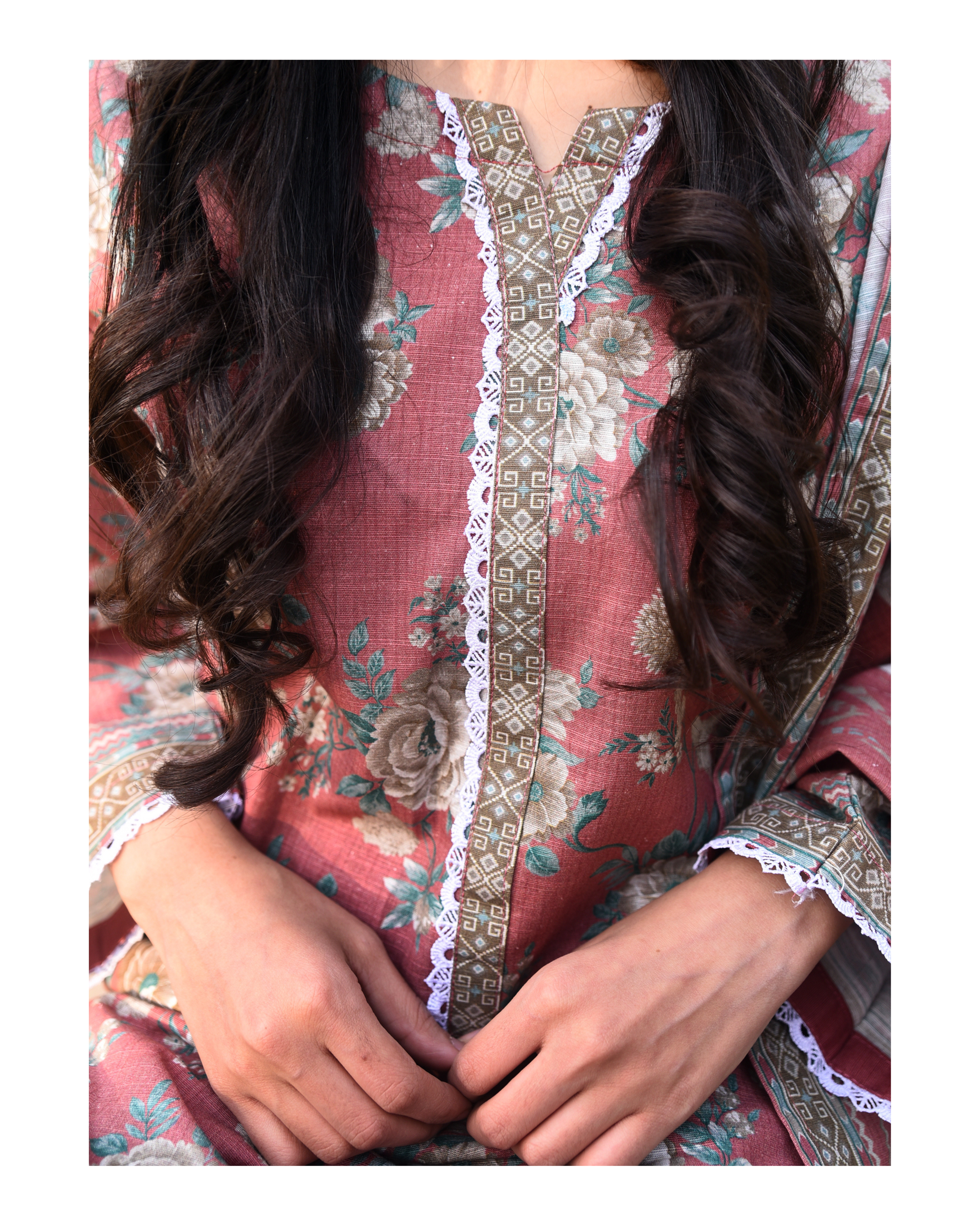 AMÈLORE Women’s 3-Piece Muted Pink Khaddar Suit – Soft Winter Embroidered Elegance