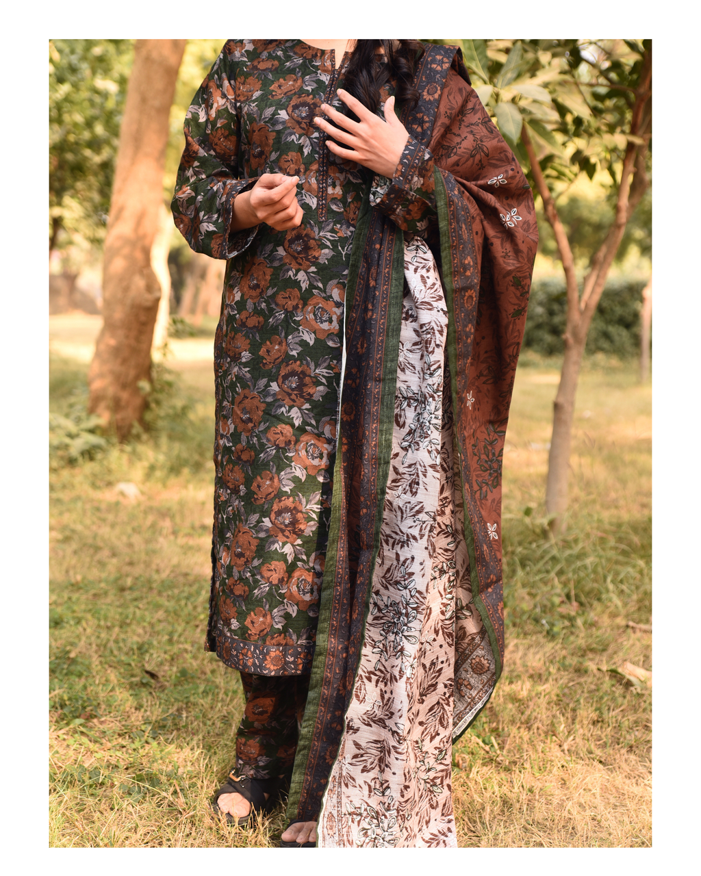 AMÈLORE Women’s 3-Piece Brown Khaddar Suit – Embroidered Winter Classic